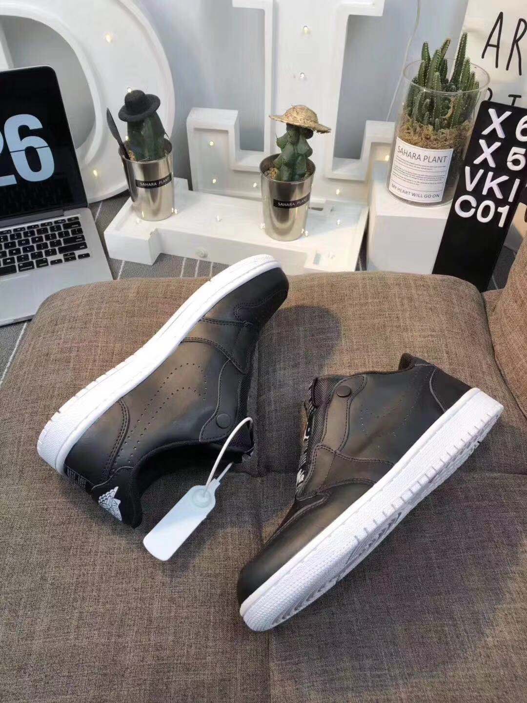 Nike Wmns Air Jordan 1 GS Black White Shoes - Click Image to Close